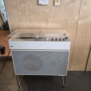 디터 람스 디자인 브라운(Braun) 오디오 풀세트 판매 (audio 1 + L 60스피커)